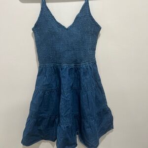 Blue Pleated Sundress with V-Neck and Spaghetti Straps
